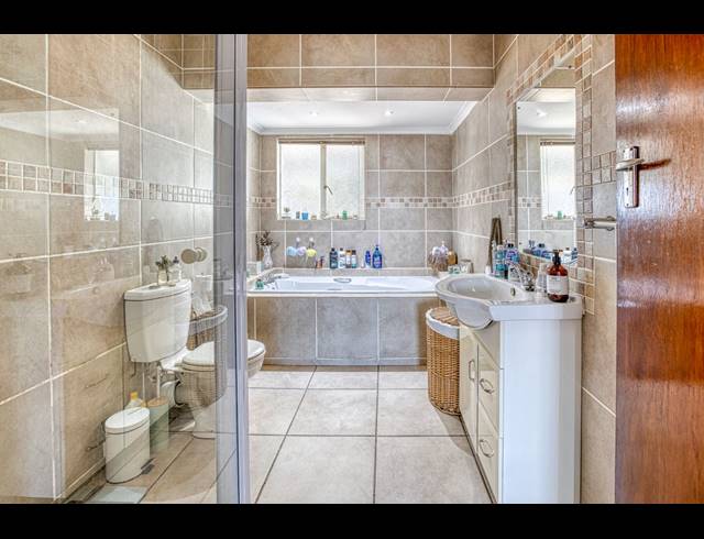 3 BEDROOM HOUSE FOR SALE IN SUNNYRIDGE